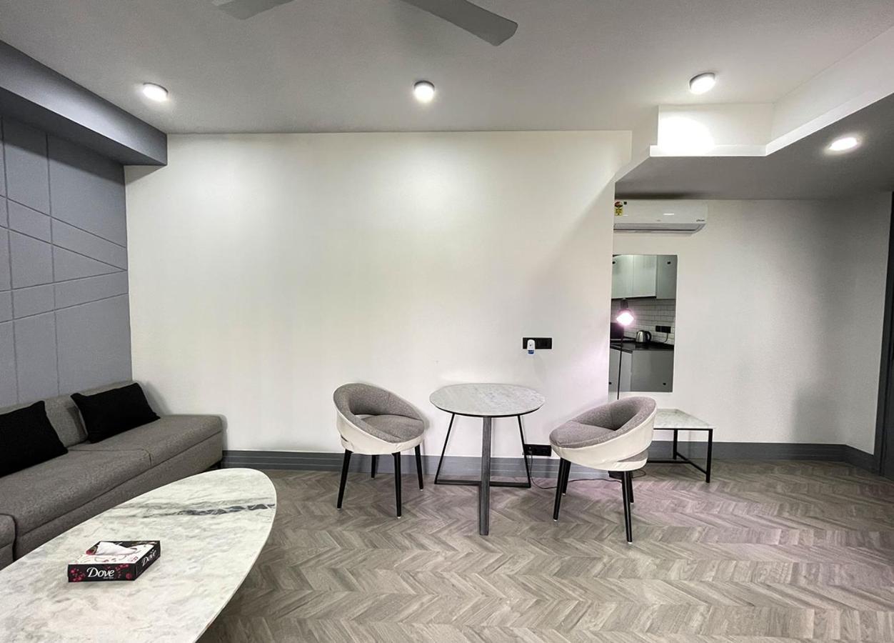 Bedchambers Serviced Apartments - Cyber City Gurgáon Kültér fotó