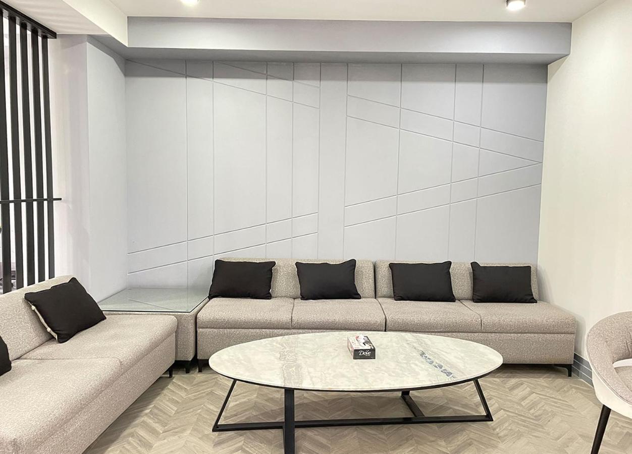 Bedchambers Serviced Apartments - Cyber City Gurgáon Kültér fotó