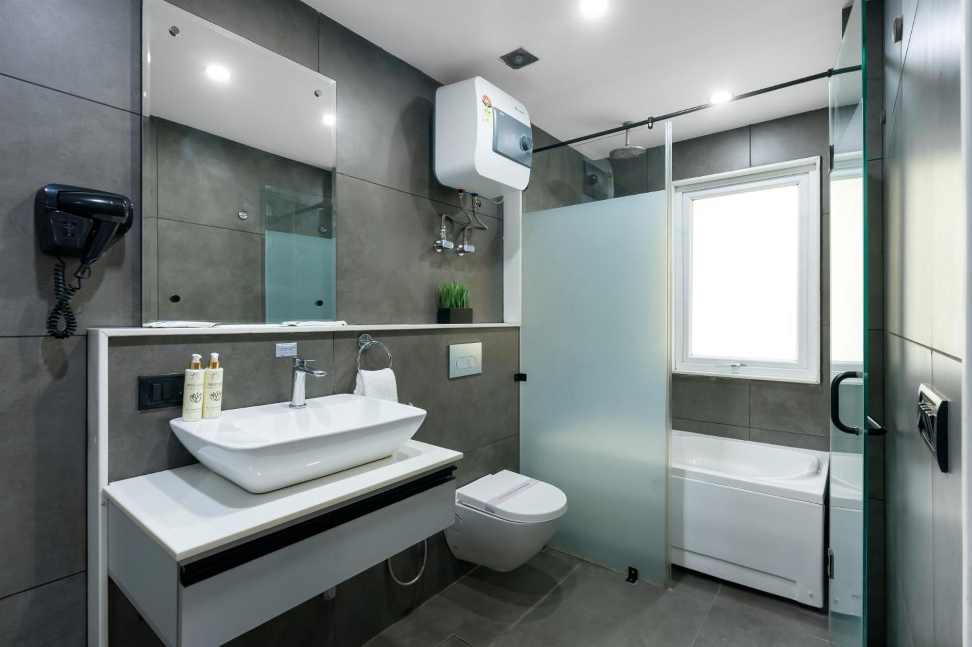 Bedchambers Serviced Apartments - Cyber City Gurgáon Kültér fotó