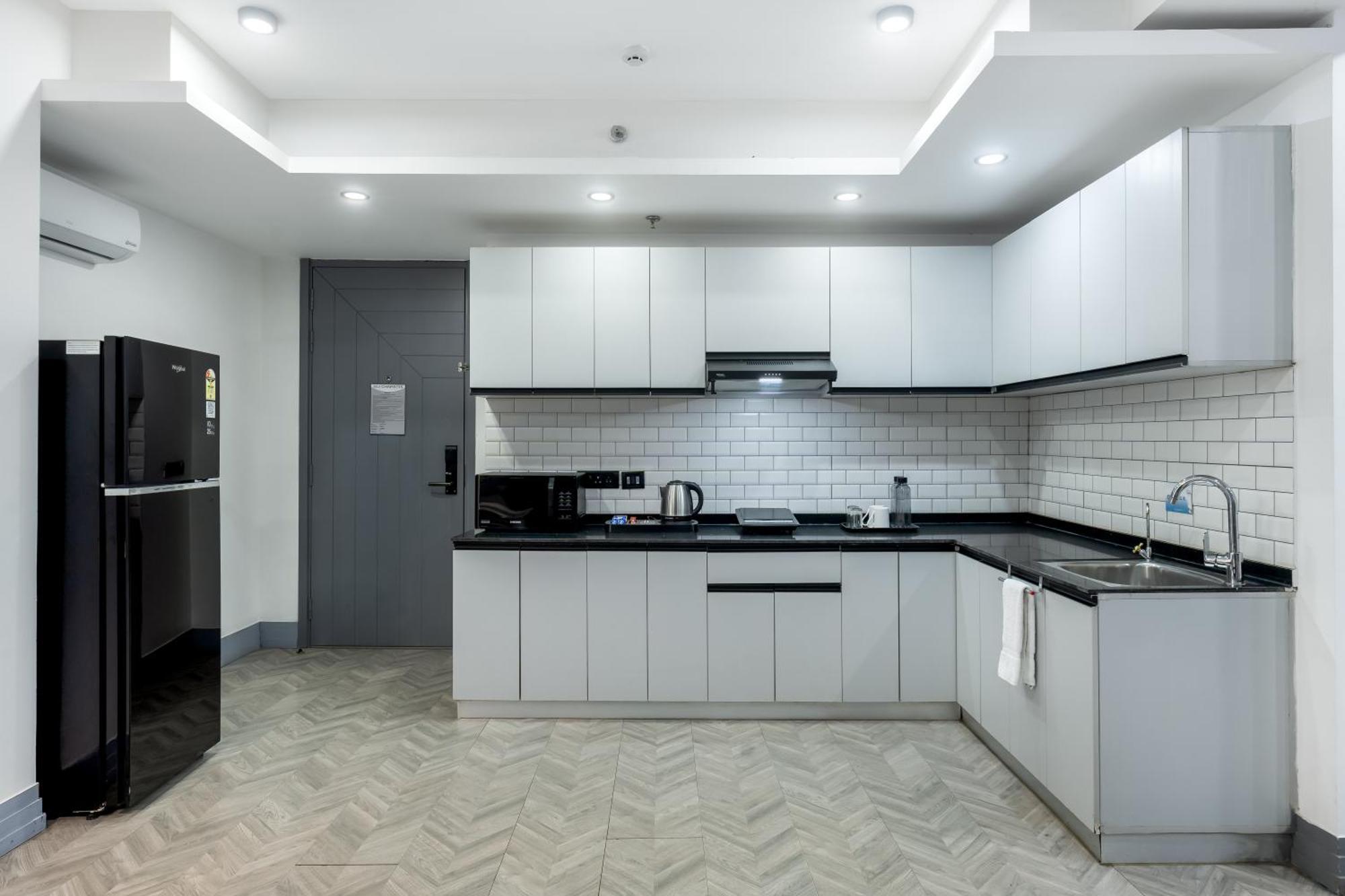 Bedchambers Serviced Apartments - Cyber City Gurgáon Kültér fotó